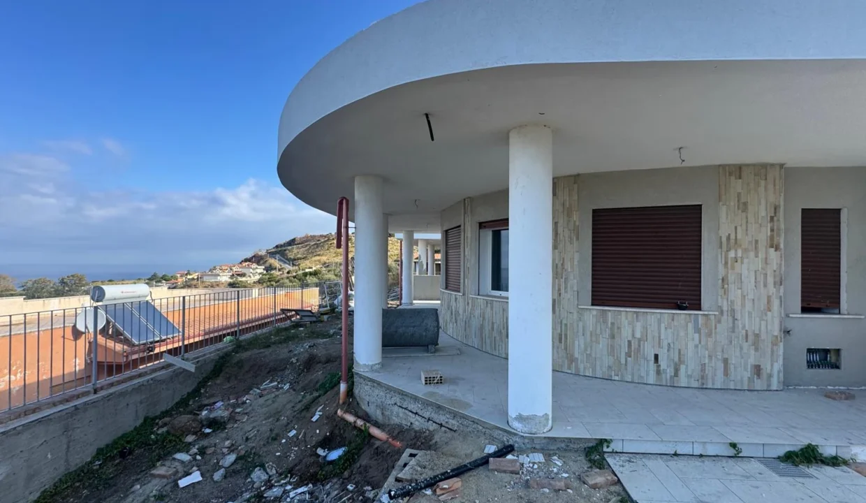 architectural-visualization-of-contemporary-villa-featuring-swimming-pool-terrace-tropea-calabria