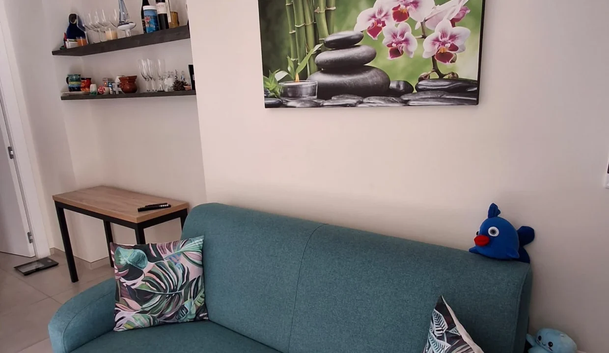 modern-living-room-apartment-tropea-3